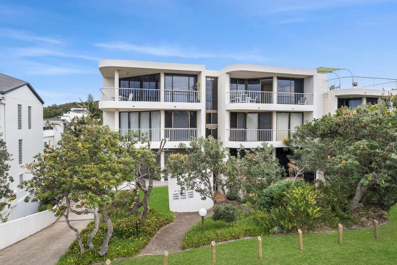 Jubilee Esplanade - Coolum, Australia