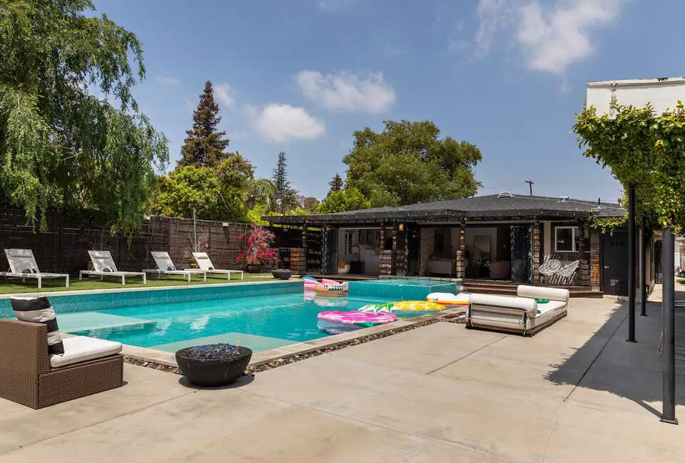 Ultimate Modern Marvelous | Resort-Style Experience - Valley Village, California