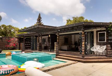 Ultimate Modern Compound: Resort-Style Experience - Valley Village, California