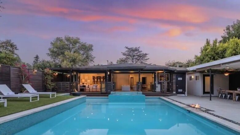 Ultimate Modern Compound: Resort-Style Experience - Valley Village, California