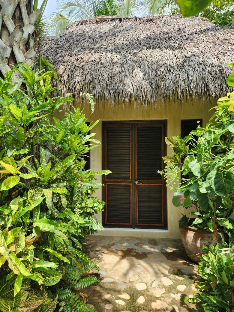 Casa Descalza | Oceanfront Private Villa - Santa Maria Colotepec, Mexico