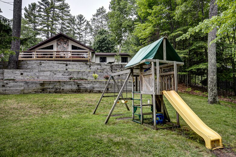 Tall Pines Lodge - Eagle River, Wisconsin