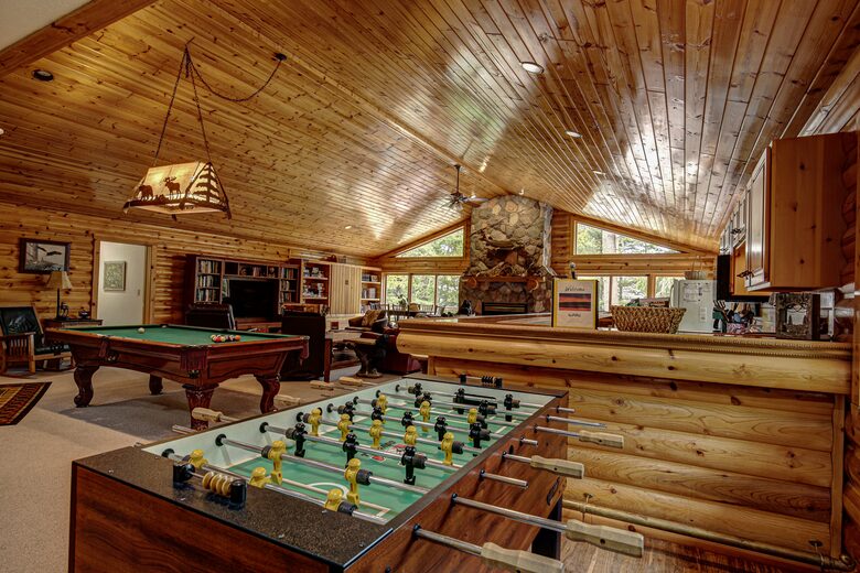Tall Pines Lodge - Eagle River, Wisconsin