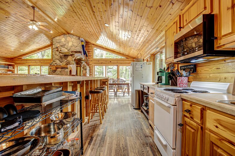 Tall Pines Lodge - Eagle River, Wisconsin