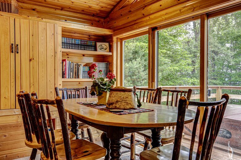 Tall Pines Lodge - Eagle River, Wisconsin
