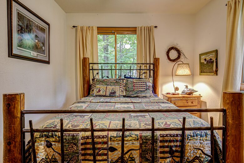 Tall Pines Lodge - Eagle River, Wisconsin