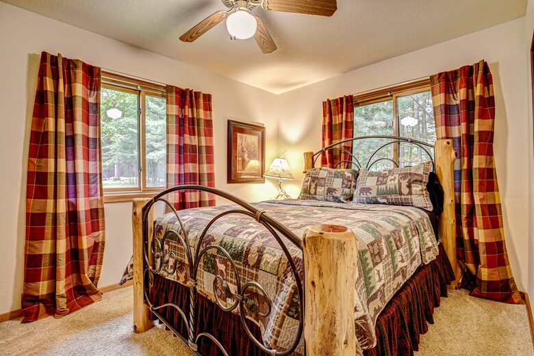 Tall Pines Lodge - Eagle River, Wisconsin