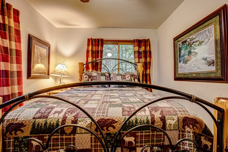 Tall Pines Lodge - Eagle River, Wisconsin