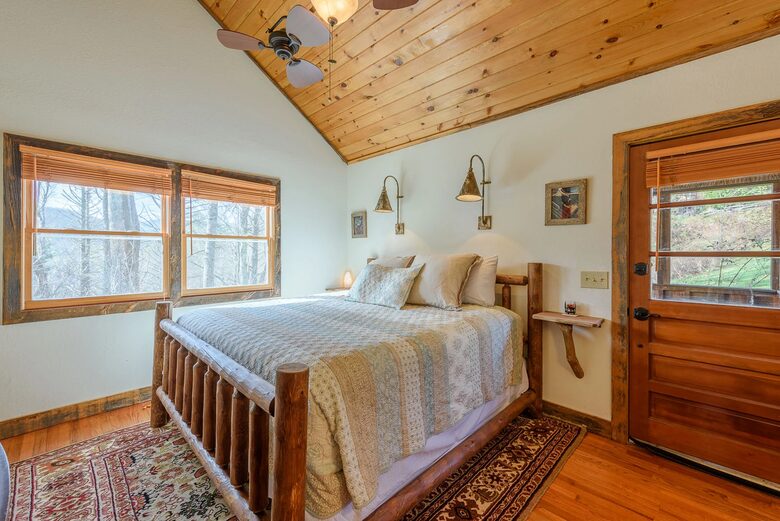 Hidden Gem: Secluded Mountain Cottage with Scenic Views - Banner Elk, North Carolina