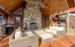 Hidden Gem: Secluded Mountain Cottage with Scenic Views - Banner Elk, North Carolina