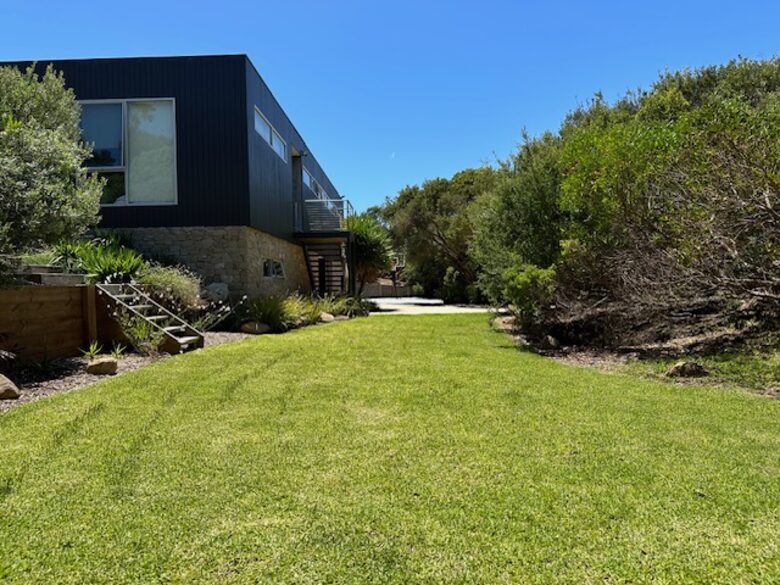 Luxury Family Home amongst the Sand Dunes - St Andrews Beach, Australia