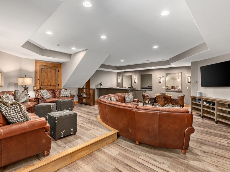 Private Western North Carolina Estate with Panoramic Mountain Views - Clyde, North Carolina