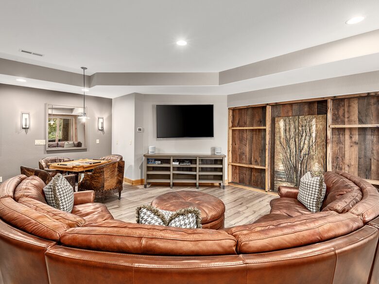 Private Western North Carolina Estate with Panoramic Mountain Views - Clyde, North Carolina