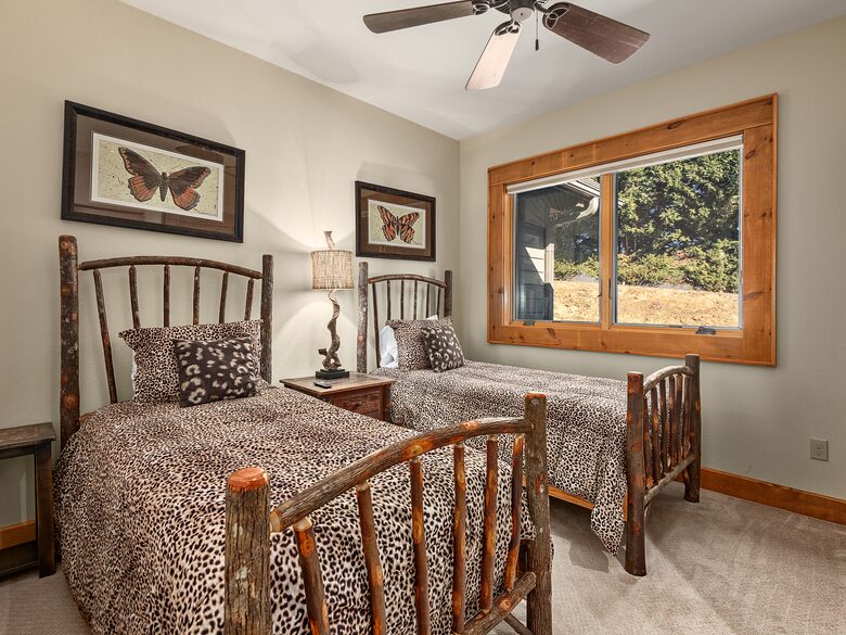 Private Western North Carolina Estate with Panoramic Mountain Views - Clyde, North Carolina
