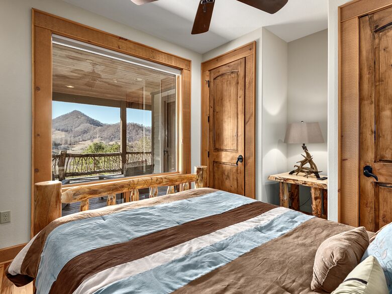 Private Western North Carolina Estate with Panoramic Mountain Views - Clyde, North Carolina