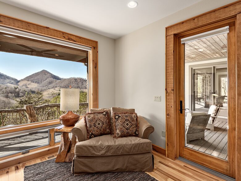 Private Western North Carolina Estate with Panoramic Mountain Views - Clyde, North Carolina