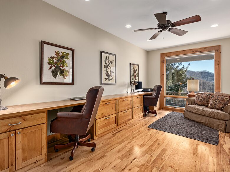 Private Western North Carolina Estate with Panoramic Mountain Views - Clyde, North Carolina