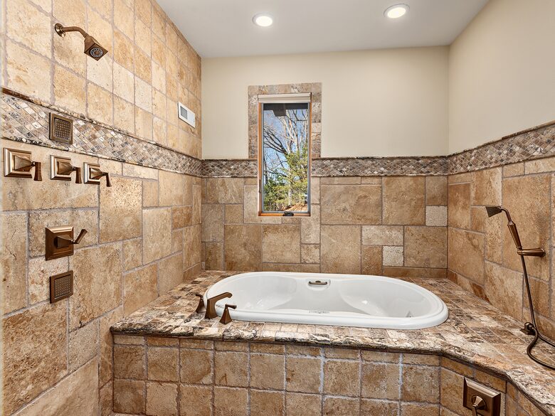 Private Western North Carolina Estate with Panoramic Mountain Views - Clyde, North Carolina