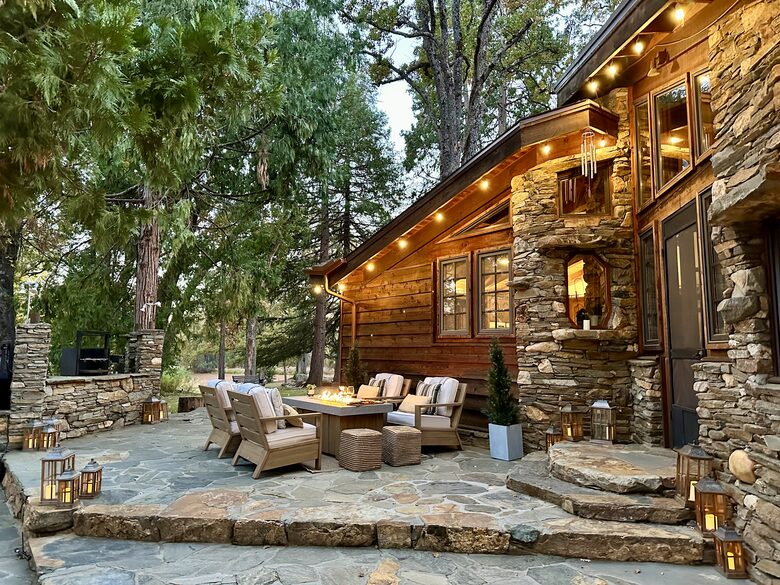 Stone and Glass House next to Yosemite National Park - Mariposa, California