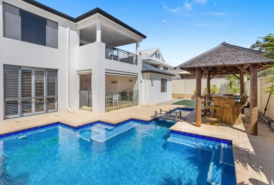 Luxury by the Sea - Burns Beach, Australia