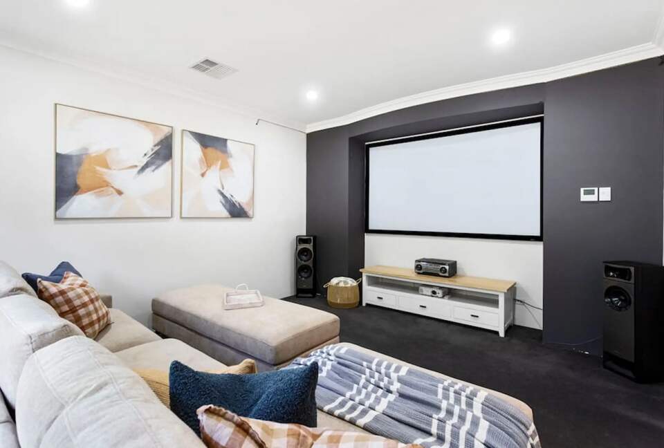 Luxury by the Sea - Burns Beach, Australia