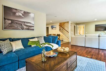 Spacious Mears Retreat - Steps From Lake Michigan and Sand Dunes - Mears, Michigan