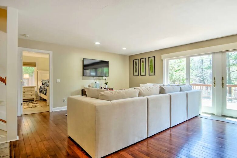 Spacious Mears Retreat - Steps From Lake Michigan and Sand Dunes - Mears, Michigan