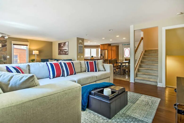 Spacious Mears Retreat - Steps From Lake Michigan and Sand Dunes - Mears, Michigan