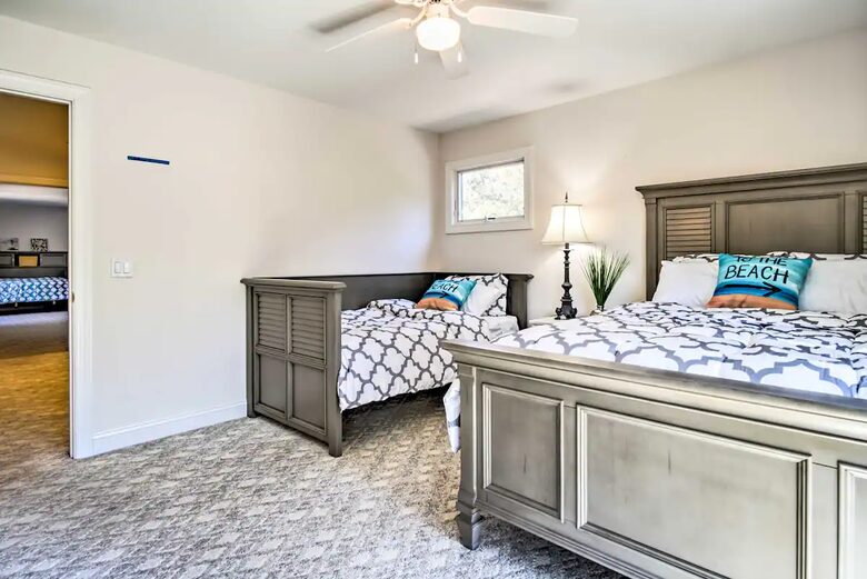 Spacious Mears Retreat - Steps From Lake Michigan and Sand Dunes - Mears, Michigan