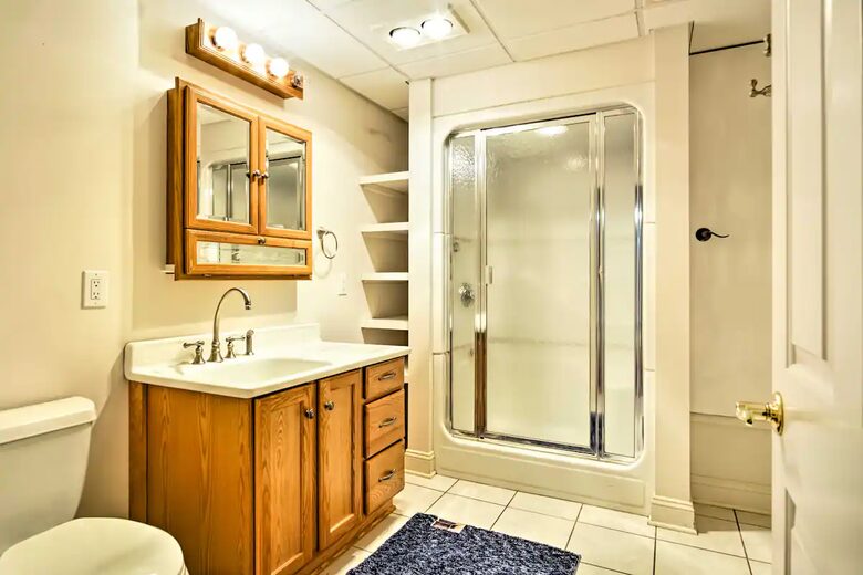 Spacious Mears Retreat - Steps From Lake Michigan and Sand Dunes - Mears, Michigan