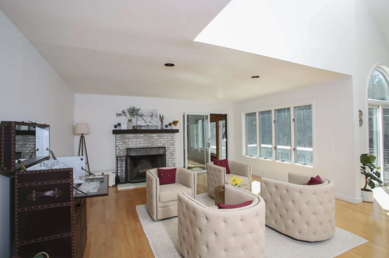 Living room goes out to the screen-in porch