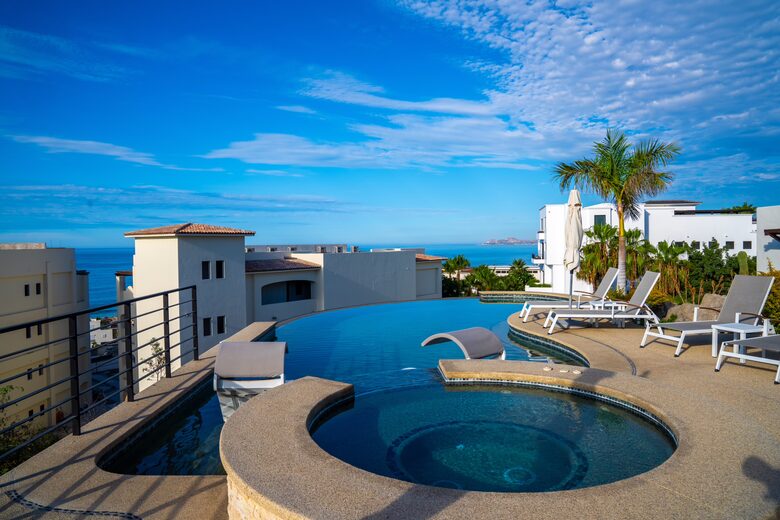 another view of the pool/spa