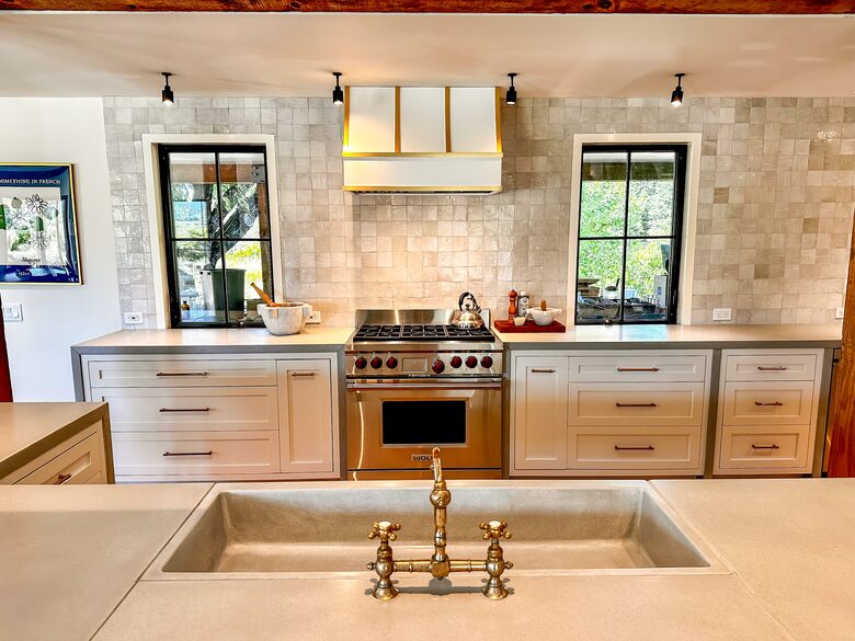 Napa Valley Vineyard Estate - Saint Helena, California