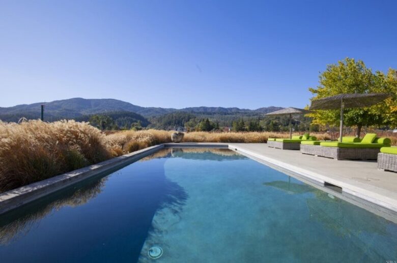 Napa Valley Vineyard Estate - Saint Helena, California