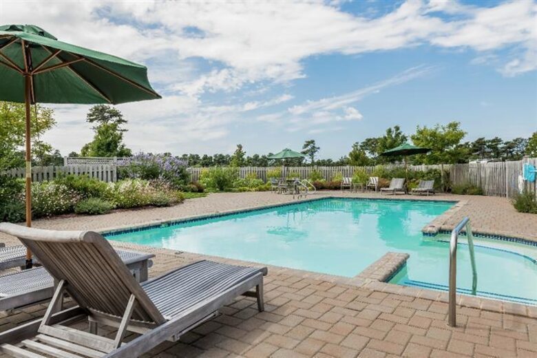 Coastal Charm at Surfside Beach: Nantucket Oasis - Nantucket, Massachusetts