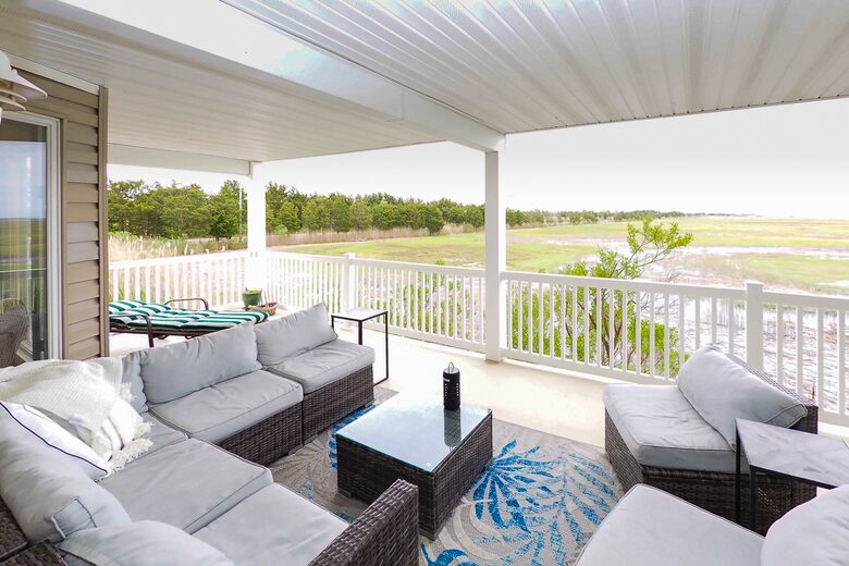 South End Beach Retreat | 1st floor duplex w/incredible views, short walk to beach - Ocean City, New Jersey