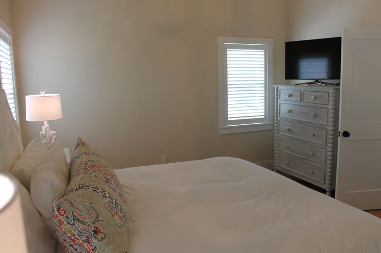 Coastal Charm at Surfside Beach: Nantucket Oasis - Nantucket, Massachusetts