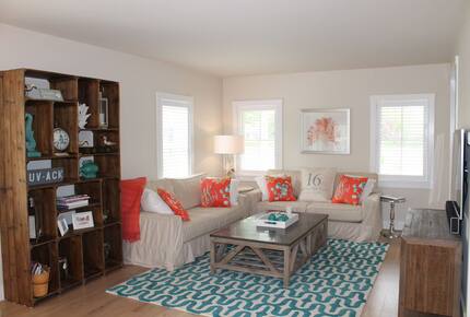 Coastal Charm at Surfside Beach: Nantucket Oasis - Nantucket, Massachusetts