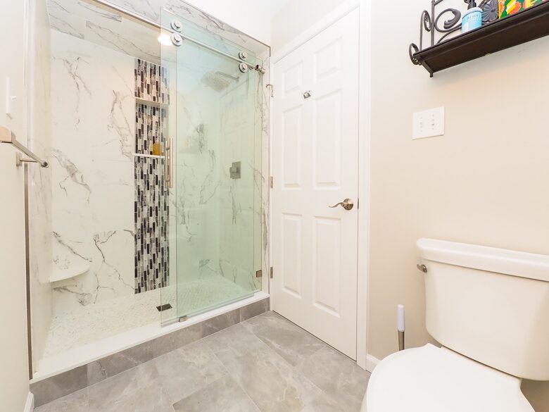 South End Beach Retreat | 1st floor duplex w/incredible views, short walk to beach - Ocean City, New Jersey