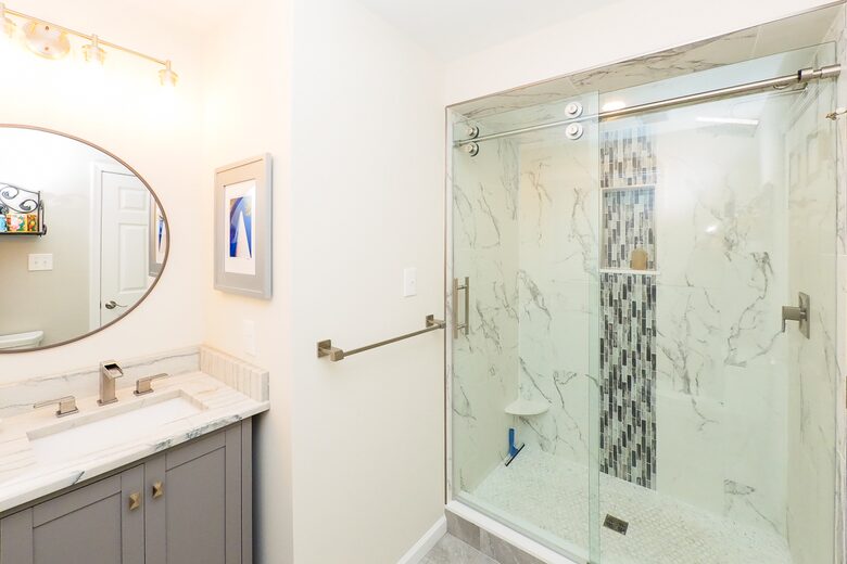 South End Beach Retreat | 1st floor duplex w/incredible views, short walk to beach - Ocean City, New Jersey