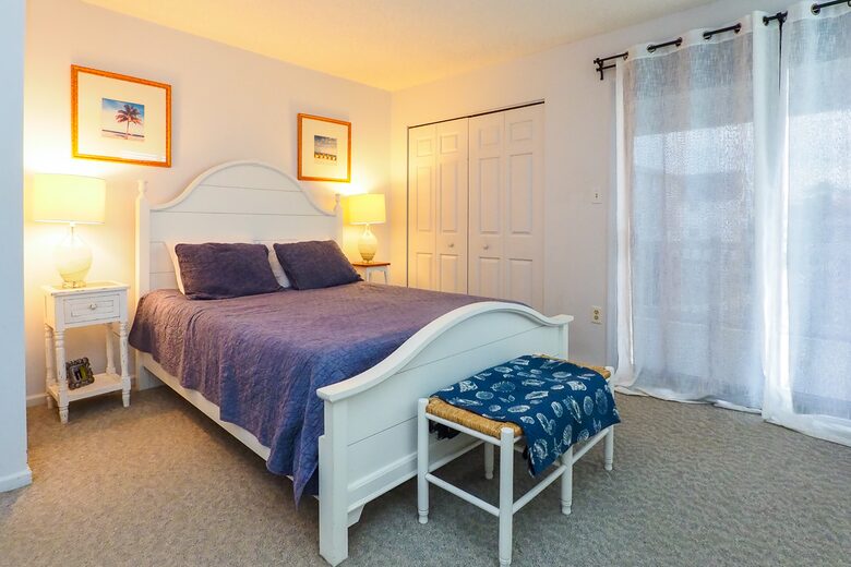 South End Beach Retreat | 1st floor duplex w/incredible views, short walk to beach - Ocean City, New Jersey