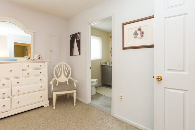 South End Beach Retreat | 1st floor duplex w/incredible views, short walk to beach - Ocean City, New Jersey