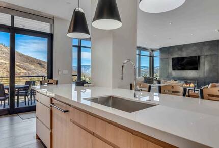 Ski-In/Ski-Out Residence At One Snowmass West - Snowmass Village, Colorado