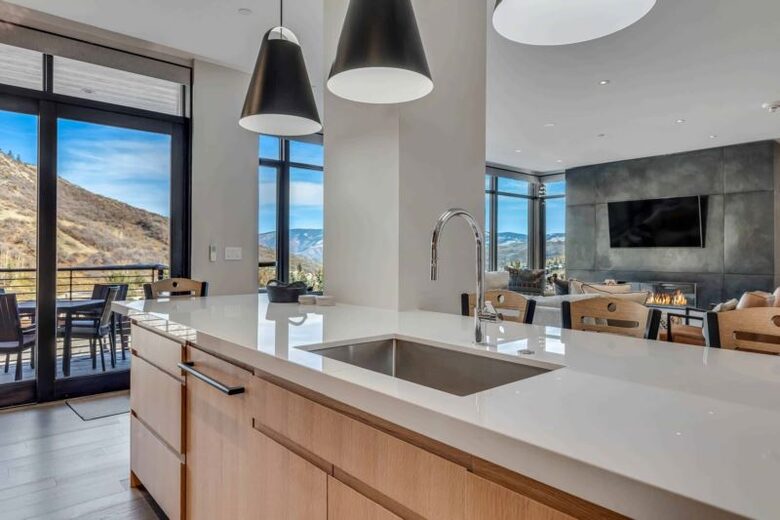 Ski-In/Ski-Out Residence At One Snowmass West - Snowmass Village, Colorado
