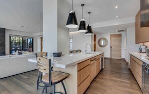 Ski-In/Ski-Out Residence At One Snowmass West - Snowmass Village, Colorado