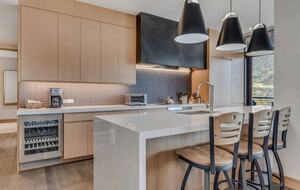 Ski-In/Ski-Out Residence At One Snowmass West - Snowmass Village, Colorado