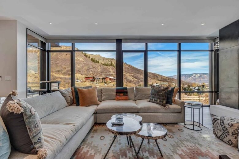 Ski-In/Ski-Out Residence At One Snowmass West - Snowmass Village, Colorado