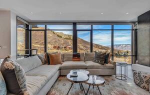 Ski-In/Ski-Out Residence At One Snowmass West - Snowmass Village, Colorado