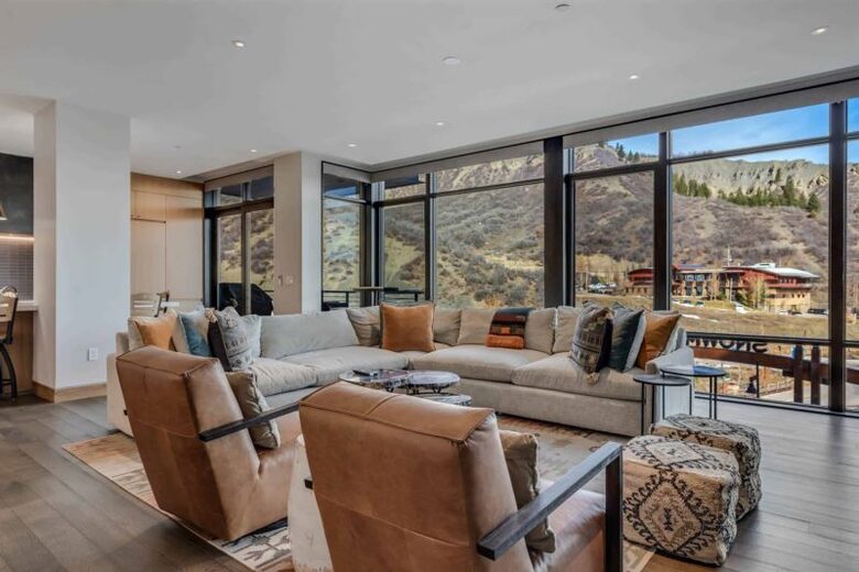 Ski-In/Ski-Out Residence At One Snowmass West - Snowmass Village, Colorado