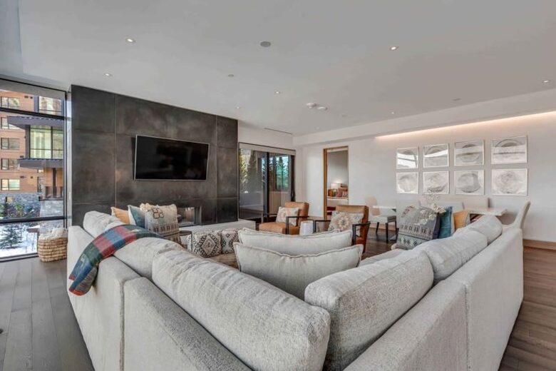 Ski-In/Ski-Out Residence At One Snowmass West - Snowmass Village, Colorado